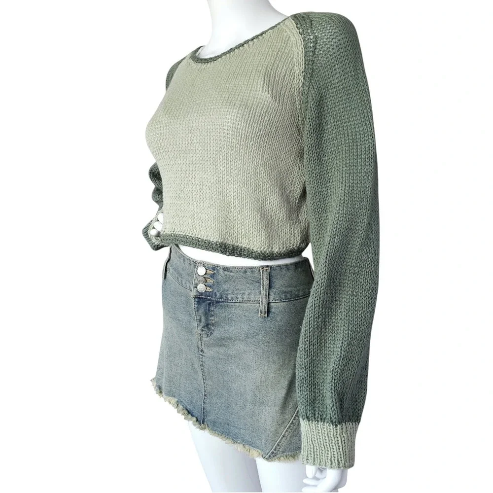 Handmade Knit Cropped Sweater – Two Tone Green | Size‎ Small-Medium
